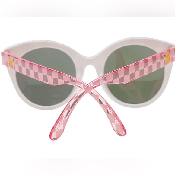 Pokémon Pikachu girl’s cateye style sunglasses white.pink plaid - Picture 3 of 6